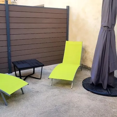 Apartment Tiny House Au Coeur De La Petite Rome Francaise Nimes