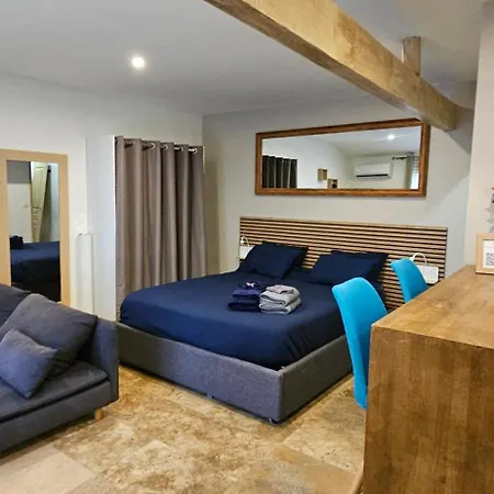 Apartment Tiny House Au Coeur De La Petite Rome Francaise